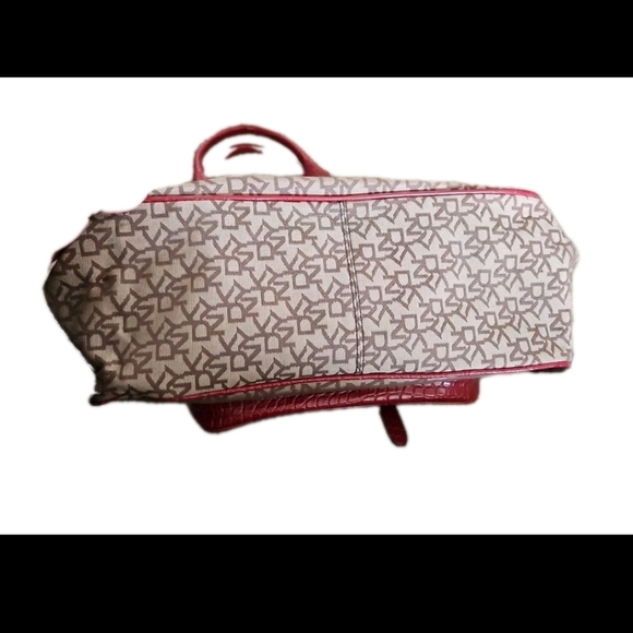 DKNY Jacquard Signature Logo Tote With Red Faux Croc Detail - Picture 3 of 12